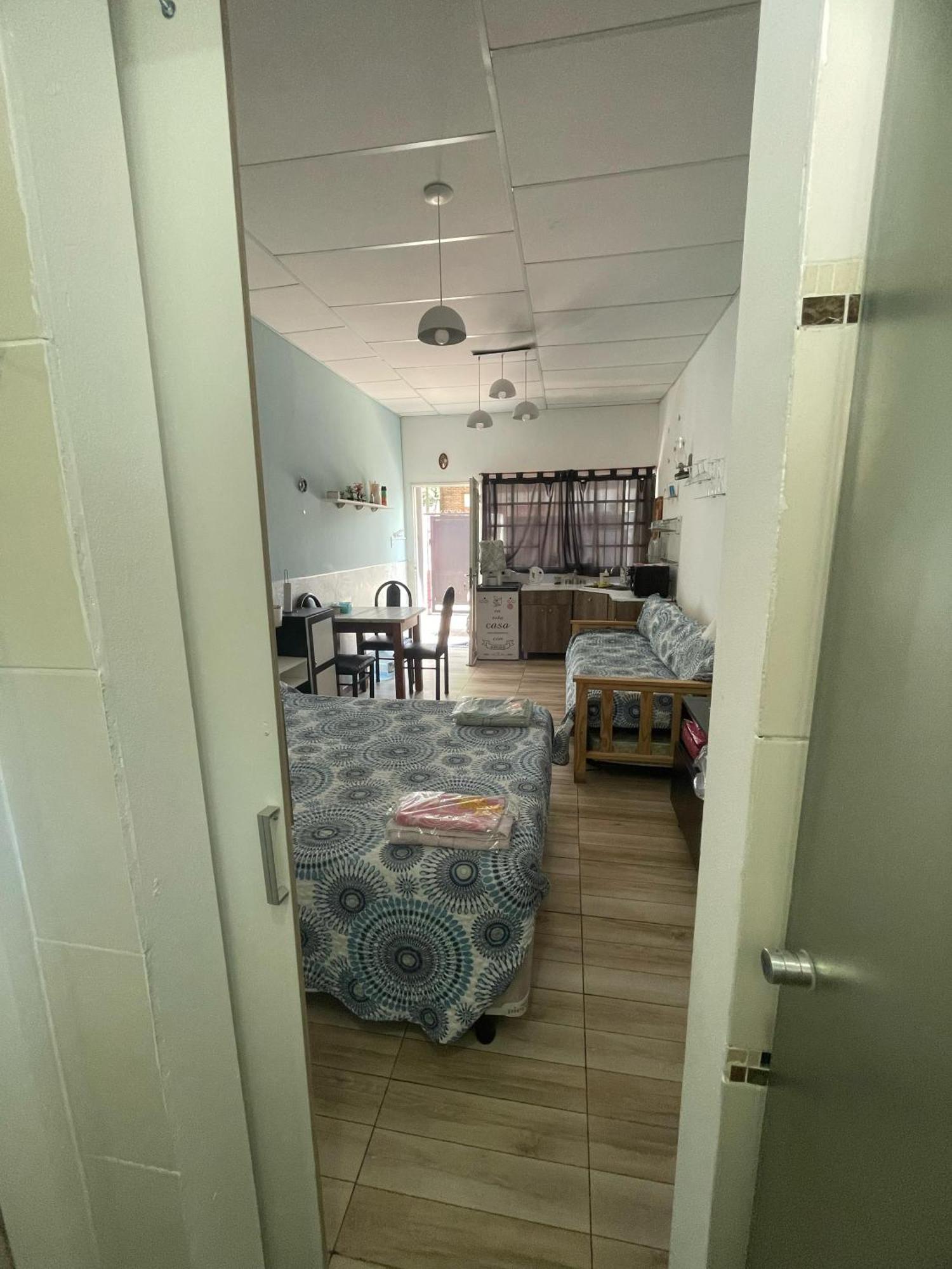 Ezeiza 1 Nuestro Lugar A 15 Minutos Del Aeropuerto Tranfer Opcional Desde Y Al Aeropuerto De Ezeiza Las 24 Horas Pet Friendly 외부 사진