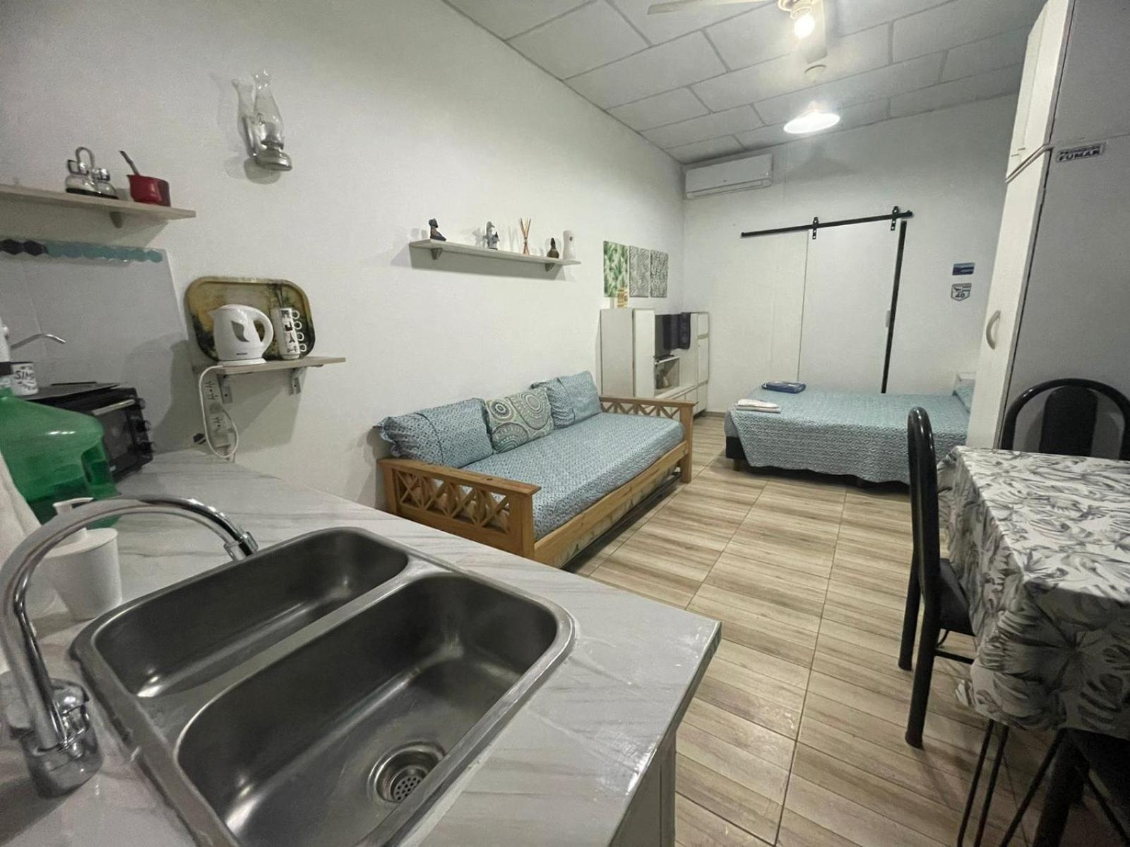 Ezeiza 1 Nuestro Lugar A 15 Minutos Del Aeropuerto Tranfer Opcional Desde Y Al Aeropuerto De Ezeiza Las 24 Horas Pet Friendly 외부 사진